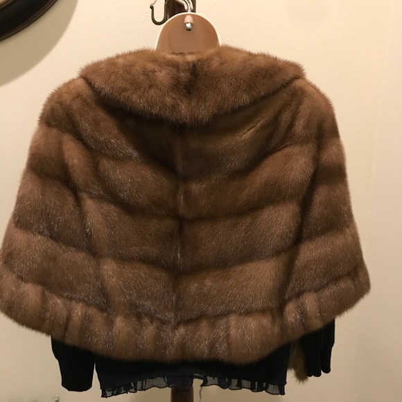 Ferris Brothers custom made mink shawl - Picture 2 of 5